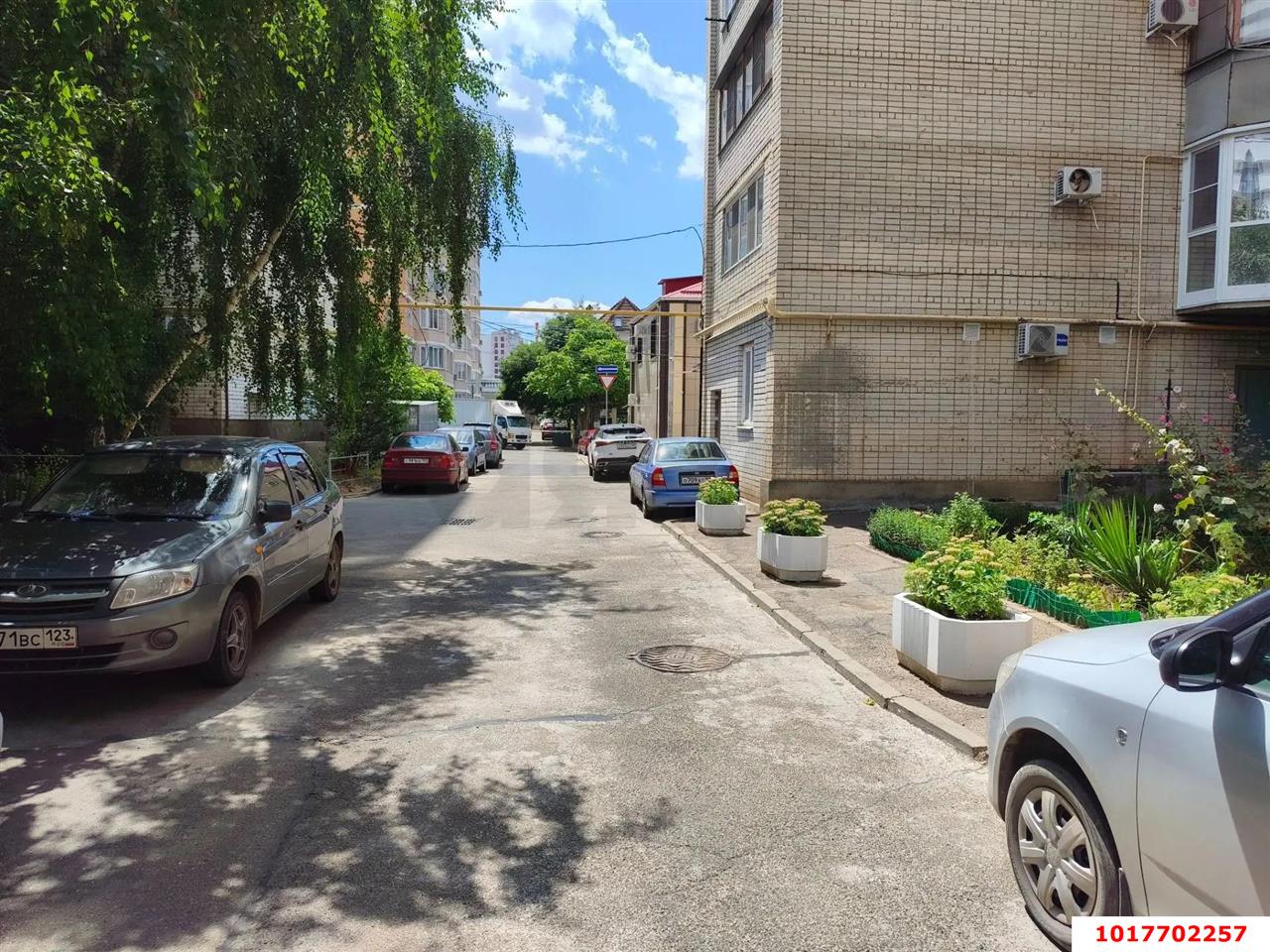 Фото №18: 3-комнатная квартира <span class="whitespace-nowrap">75 м²</span>, <span class="whitespace-nowrap">5/9 эт.</span> - Краснодар, Центральный внутригородской округ, мкр. Центральный, ул. Суворова, 74