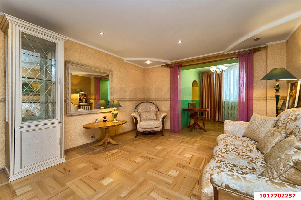 Фото №18: 3-комнатная квартира <span class="whitespace-nowrap">75 м²</span>, <span class="whitespace-nowrap">5/9 эт.</span> - Краснодар, Центральный внутригородской округ, мкр. Центральный, ул. Суворова, 74