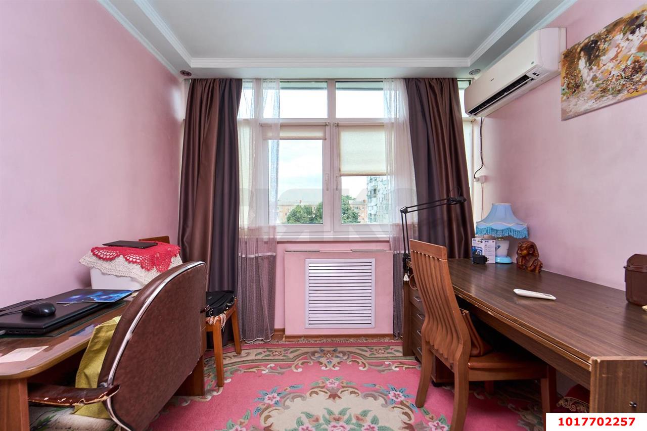 Фото №13: 3-комнатная квартира <span class="whitespace-nowrap">75 м²</span>, <span class="whitespace-nowrap">5/9 эт.</span> - Краснодар, Центральный внутригородской округ, мкр. Центральный, ул. Суворова, 74