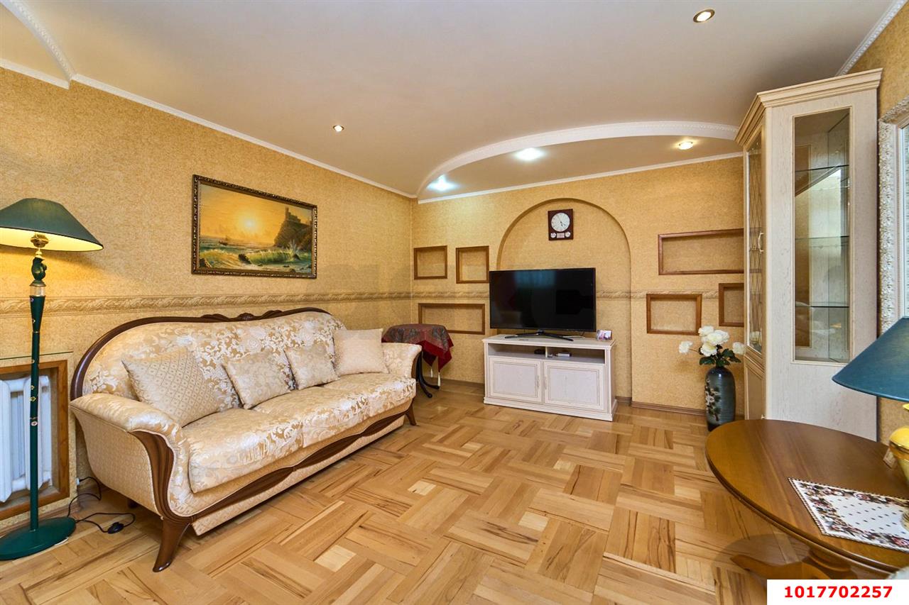 Фото №17: 3-комнатная квартира <span class="whitespace-nowrap">75 м²</span>, <span class="whitespace-nowrap">5/9 эт.</span> - Краснодар, Центральный внутригородской округ, мкр. Центральный, ул. Суворова, 74