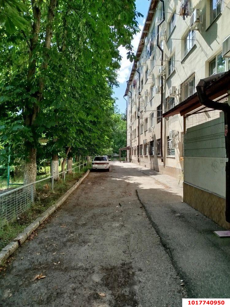 Фото №13: Студия <span class="whitespace-nowrap">16 м²</span>, <span class="whitespace-nowrap">4/5 эт.</span> - Краснодар, Карасунский внутригородской округ, мкр. Гидростроителей, ул. имени Дмитрия Благоева, 8