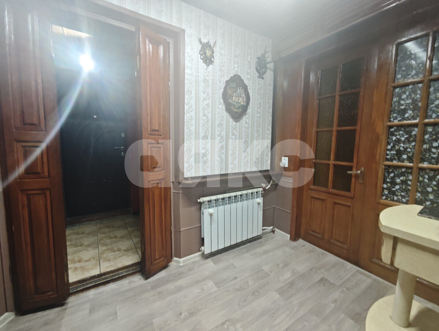 Фото №3: Дом <span class="whitespace-nowrap">245 м²</span> <span class="whitespace-nowrap">+ 4 сот.</span>, <span class="whitespace-nowrap">3 эт.</span> - Мариуполь, р. Жовтневый, ул. 1 Мая, 39