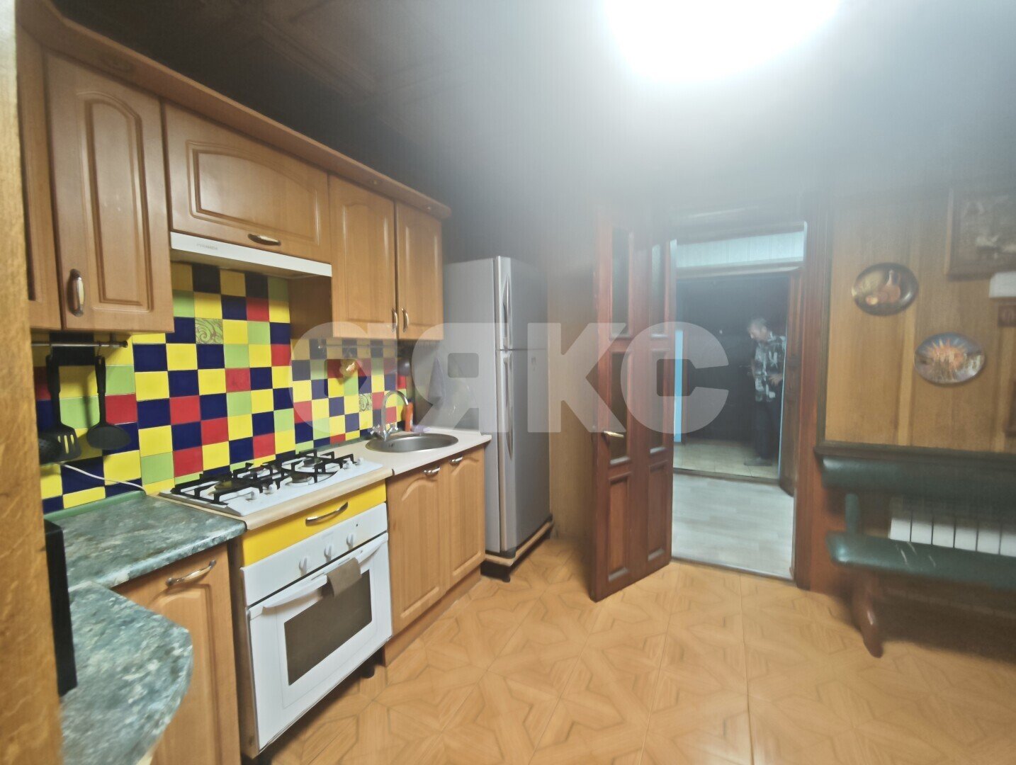 Фото №5: Дом <span class="whitespace-nowrap">245 м²</span> <span class="whitespace-nowrap">+ 4 сот.</span>, <span class="whitespace-nowrap">3 эт.</span> - Мариуполь, р. Жовтневый, ул. 1 Мая, 39