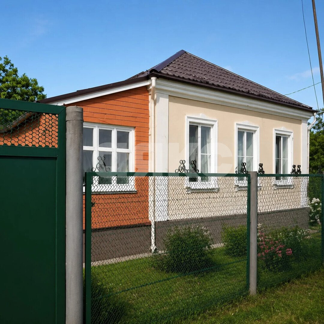 Фото №4: Дом <span class="whitespace-nowrap">60 м²</span> <span class="whitespace-nowrap">+ 9 сот.</span>, <span class="whitespace-nowrap">1 эт.</span> - Новокубанск, ул. Октябрьская, 67