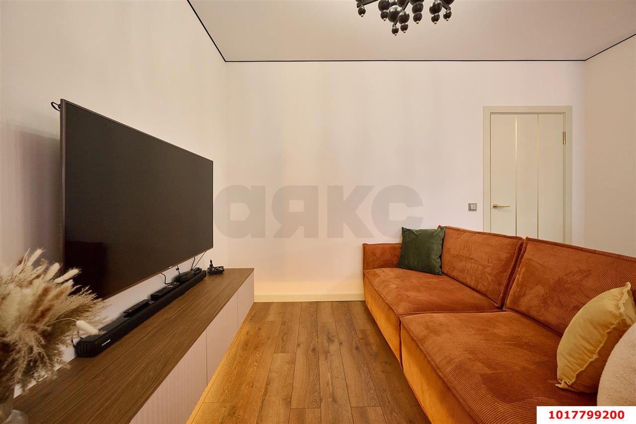 Фото №12: 2-комнатная квартира <span class="whitespace-nowrap">60 м²</span>, <span class="whitespace-nowrap">13/16 эт.</span> - Краснодар, Прикубанский внутригородской округ, Россинского, мкр. жилой комплекс Дружный-2, б-р Адмиралтейский, 3к1