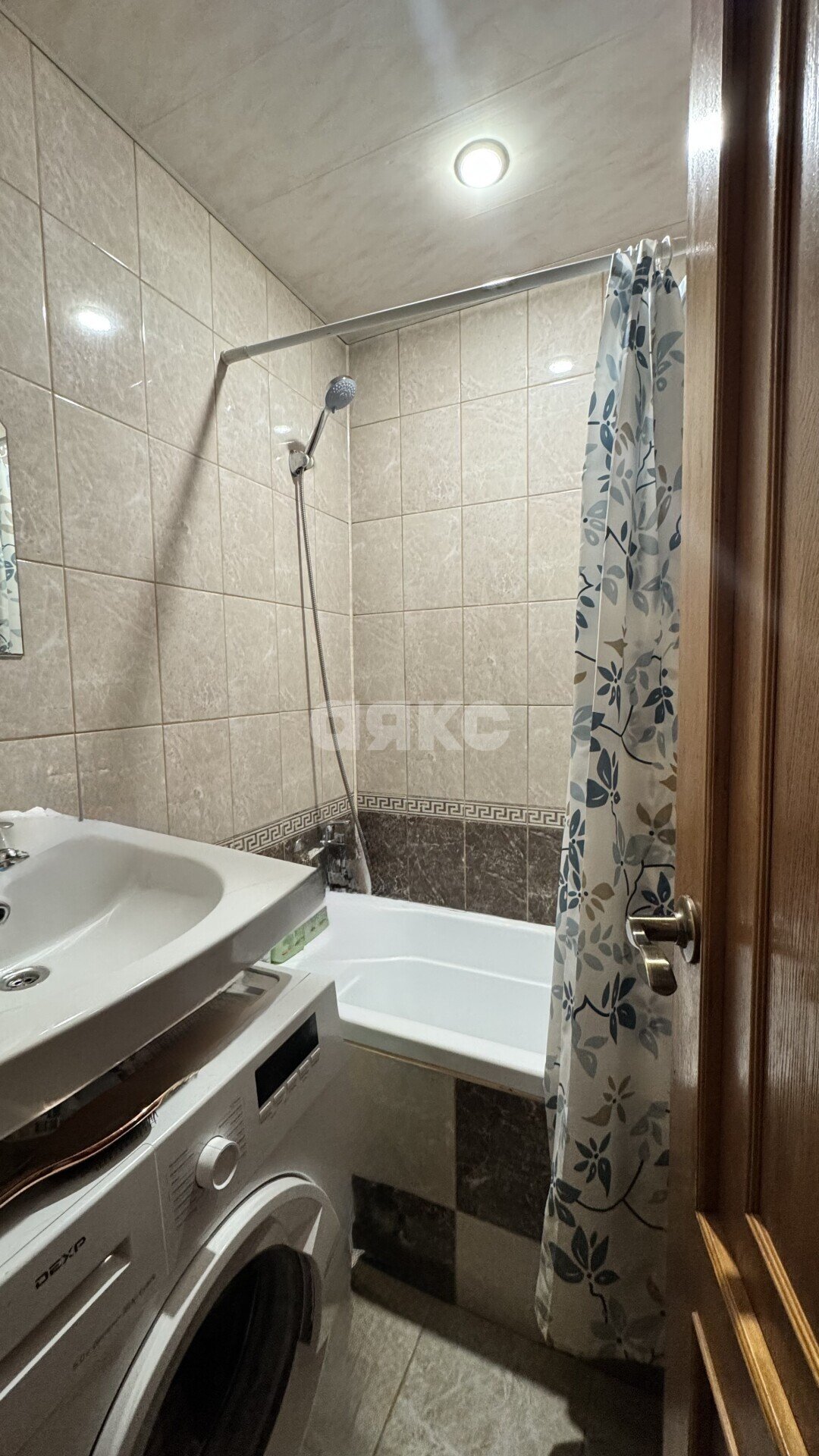 Фото №7: 2-комнатная квартира <span class="whitespace-nowrap">42 м²</span>, <span class="whitespace-nowrap">1/4 эт.</span> - Туапсе, ул. Маршала Жукова, 19