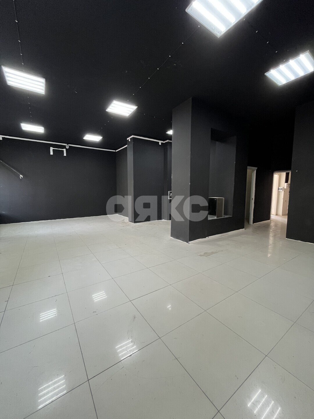 Фото №6: Коммерция <span class="whitespace-nowrap">126 м²</span>, <span class="whitespace-nowrap">1/3 эт.</span> - Мариуполь, р. Жовтневый, пр-кт Ленина, 62/39