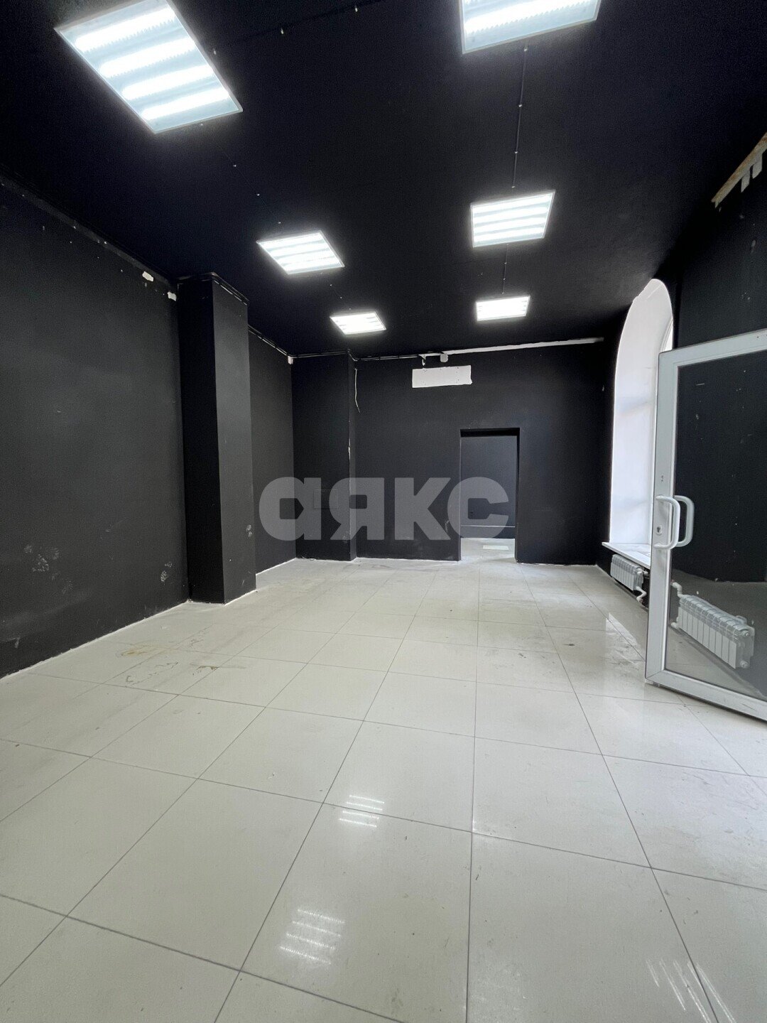 Фото №3: Коммерция <span class="whitespace-nowrap">126 м²</span>, <span class="whitespace-nowrap">1/3 эт.</span> - Мариуполь, р. Жовтневый, пр-кт Ленина, 62/39