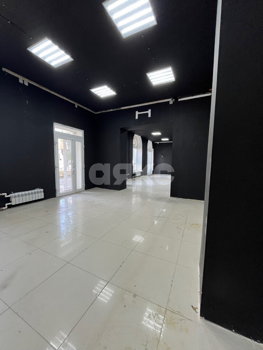 Фото №2: Коммерция <span class="whitespace-nowrap">126 м²</span>, <span class="whitespace-nowrap">1/3 эт.</span> - Мариуполь, р. Жовтневый, пр-кт Ленина, 62/39