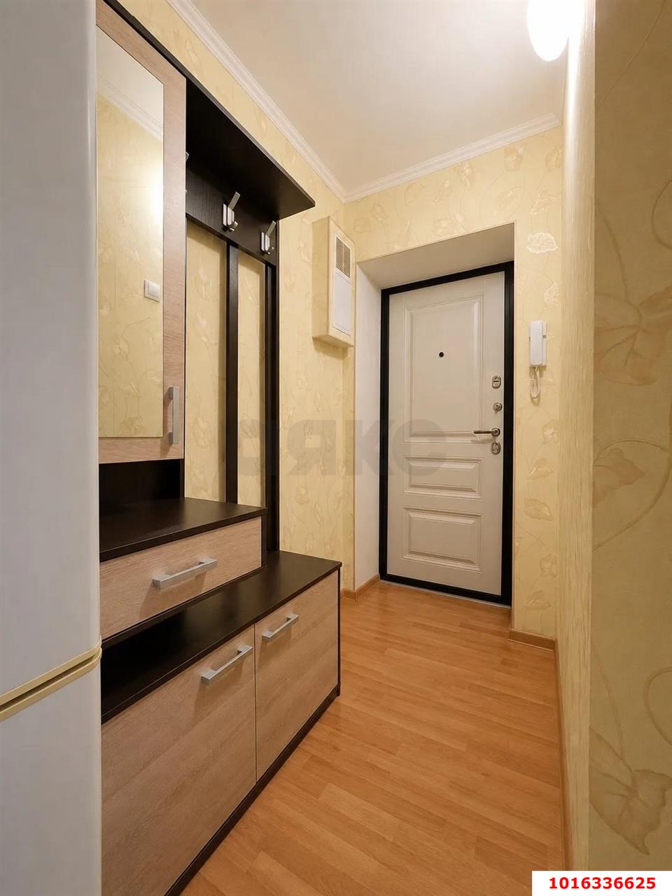 Фото №10: 3-комнатная квартира <span class="whitespace-nowrap">58 м²</span>, <span class="whitespace-nowrap">2/5 эт.</span> - Краснодар, Прикубанский внутригородской округ, мкр. Славянский, ул. Крымская, 59