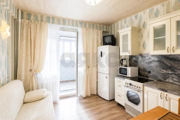 Фото №1: 1-комнатная квартира <span class="whitespace-nowrap">43 м²</span>, <span class="whitespace-nowrap">5/16 эт.</span> - Краснодар, мкр. Юбилейный, пр-кт Чекистов, 42