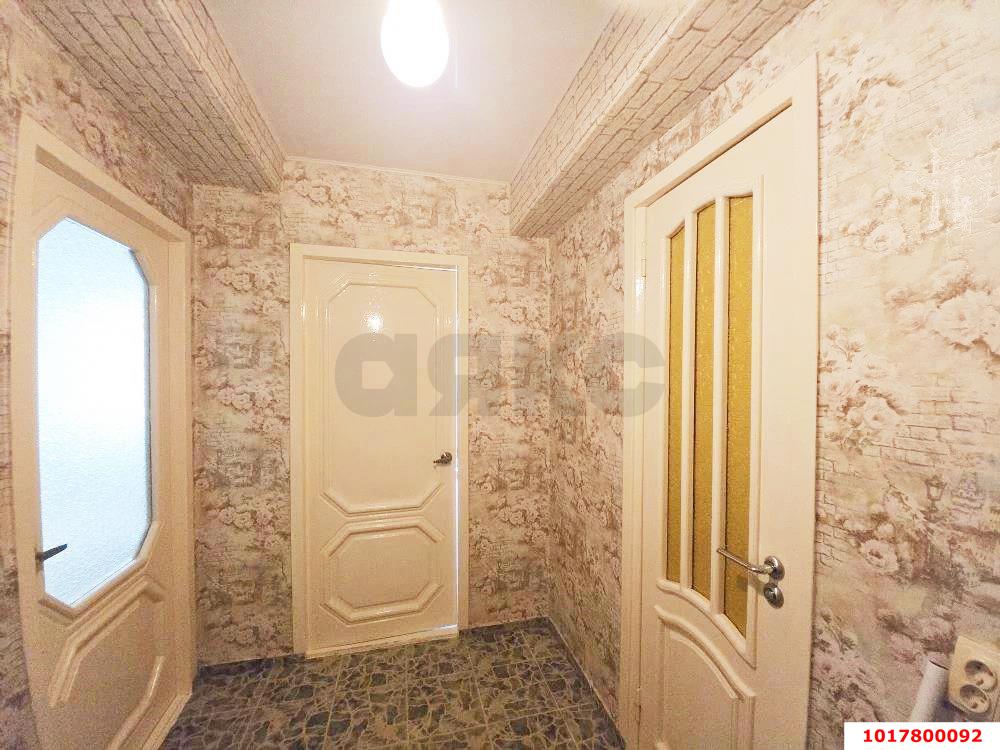 Фото №12: 1-комнатная квартира <span class="whitespace-nowrap">50 м²</span>, <span class="whitespace-nowrap">5/16 эт.</span> - Краснодар, Западный внутригородской округ, мкр. Юбилейный, пр-кт Чекистов, 42