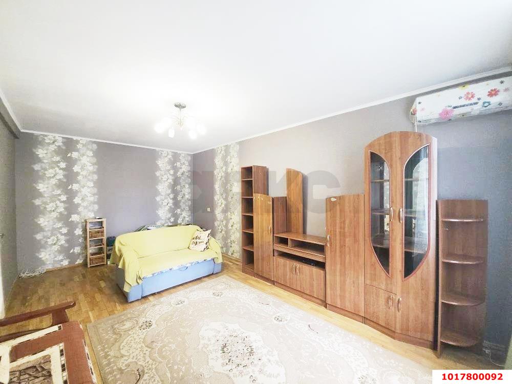 Фото №7: 1-комнатная квартира <span class="whitespace-nowrap">50 м²</span>, <span class="whitespace-nowrap">5/16 эт.</span> - Краснодар, Западный внутригородской округ, мкр. Юбилейный, пр-кт Чекистов, 42