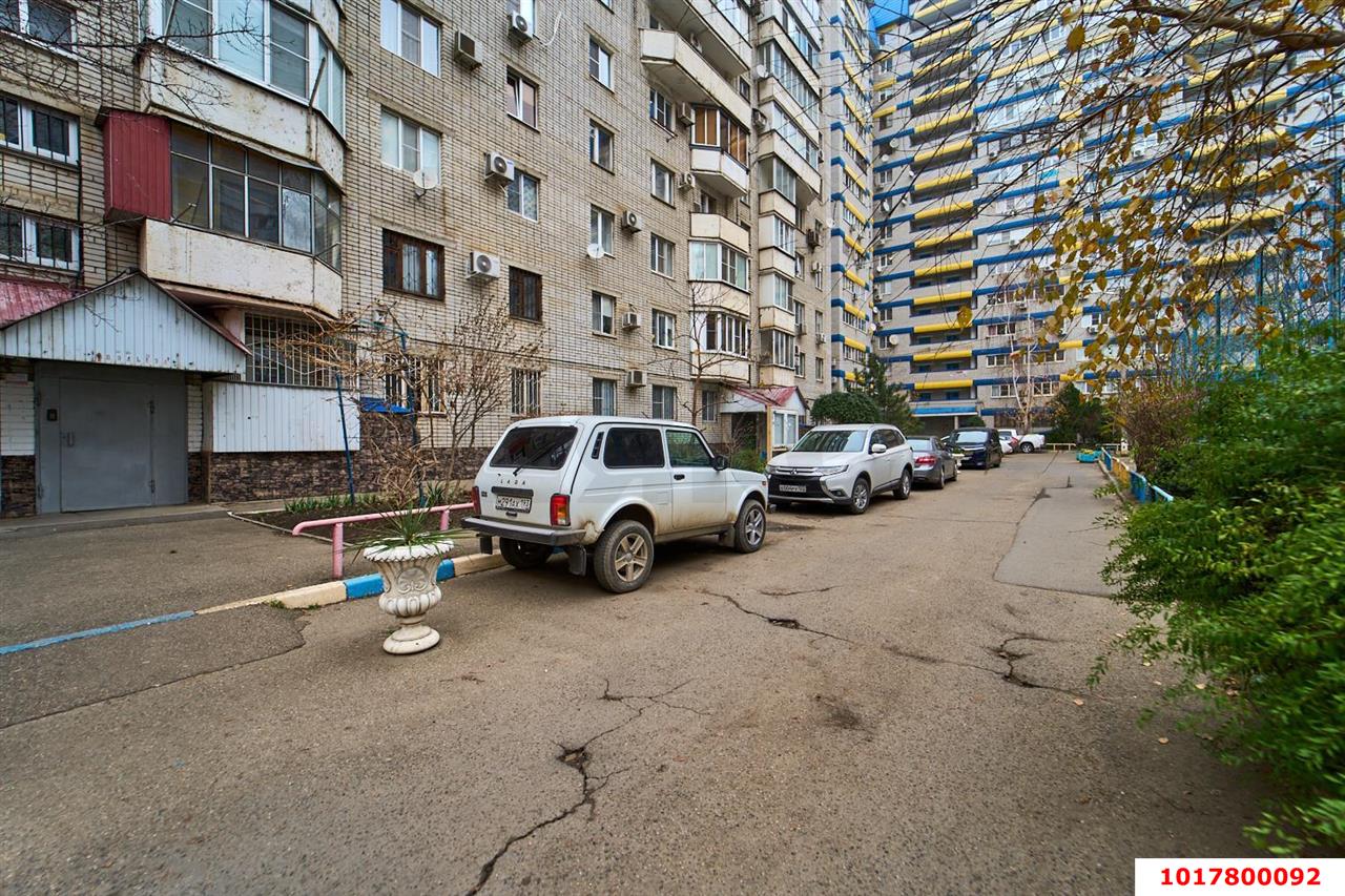 Фото №2: 1-комнатная квартира <span class="whitespace-nowrap">50 м²</span>, <span class="whitespace-nowrap">5/16 эт.</span> - Краснодар, Западный внутригородской округ, мкр. Юбилейный, пр-кт Чекистов, 42
