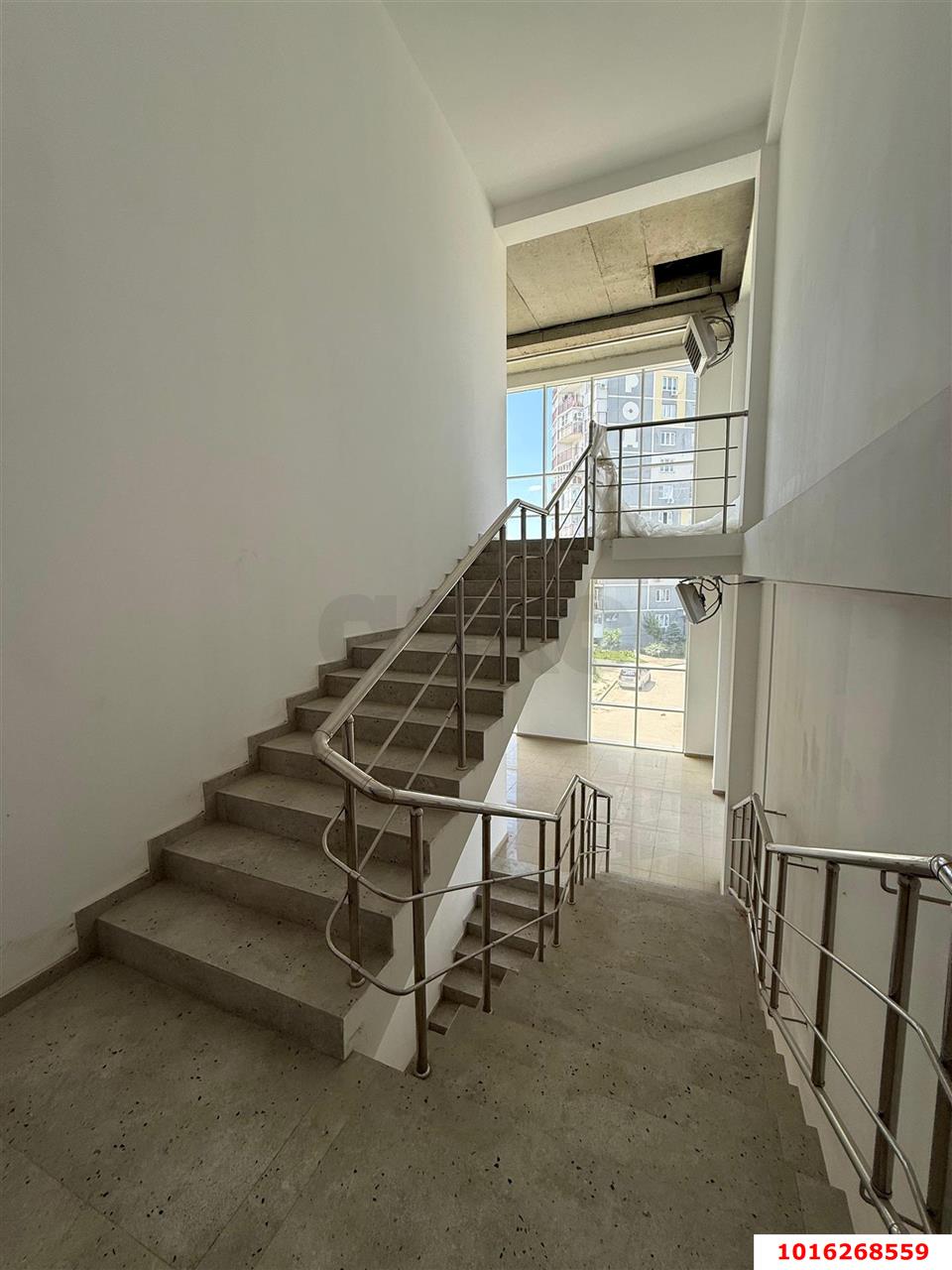 Фото №8: Отдельное здание <span class="whitespace-nowrap">1800 м²</span>, <span class="whitespace-nowrap">1/3 эт.</span> - Краснодар, мкр. Прикубанский внутригородской округ, ул. Западный Обход, 55