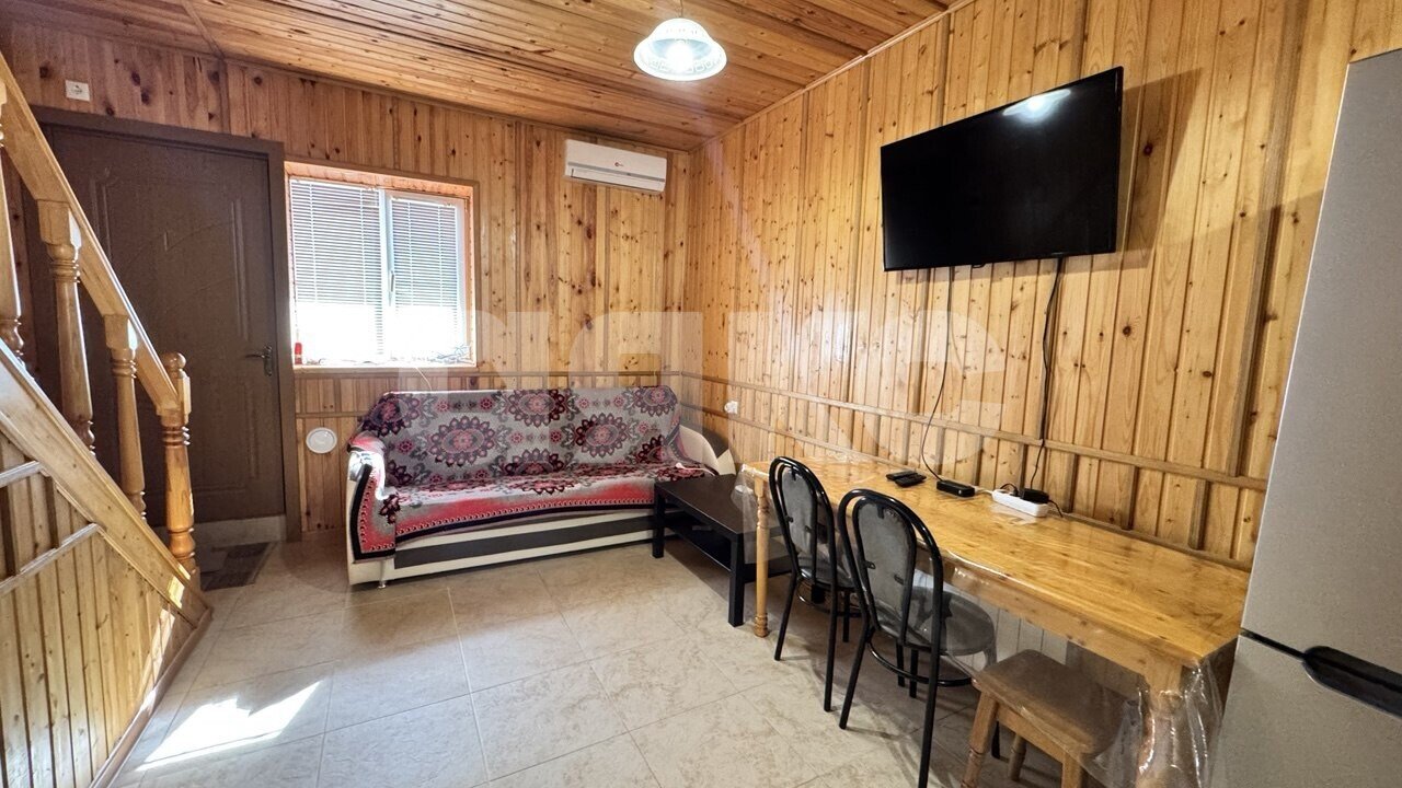 Фото №3: Таунхаус <span class="whitespace-nowrap">50 м²</span> <span class="whitespace-nowrap">+ 1 сот.</span>, <span class="whitespace-nowrap">2 эт.</span> - Туапсе, ул. Калараша, 48