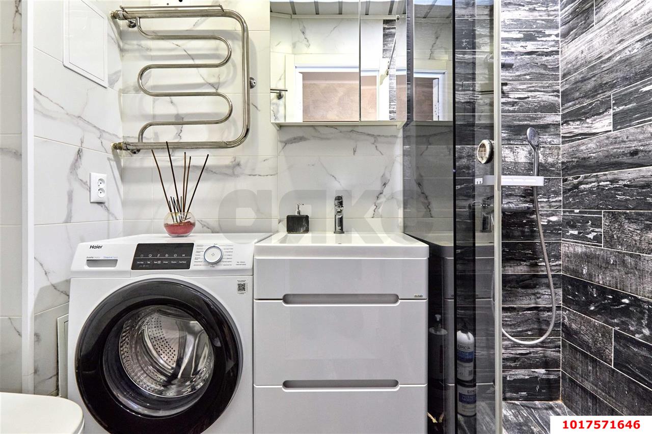Фото №10: 2-комнатная квартира <span class="whitespace-nowrap">40 м²</span>, <span class="whitespace-nowrap">1/12 эт.</span> - Краснодар, Западный внутригородской округ, мкр. Юбилейный, ул. 70-летия Октября, 4