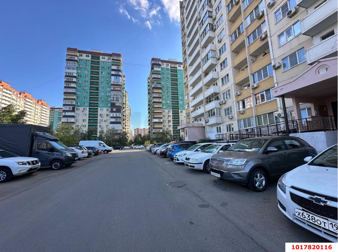 Фото №9: 2-комнатная квартира <span class="whitespace-nowrap">80 м²</span>, <span class="whitespace-nowrap">1/16 эт.</span> - Краснодар, Прикубанский внутригородской округ, мкр. Восточно-Кругликовский, ул. имени 40-летия Победы, 101