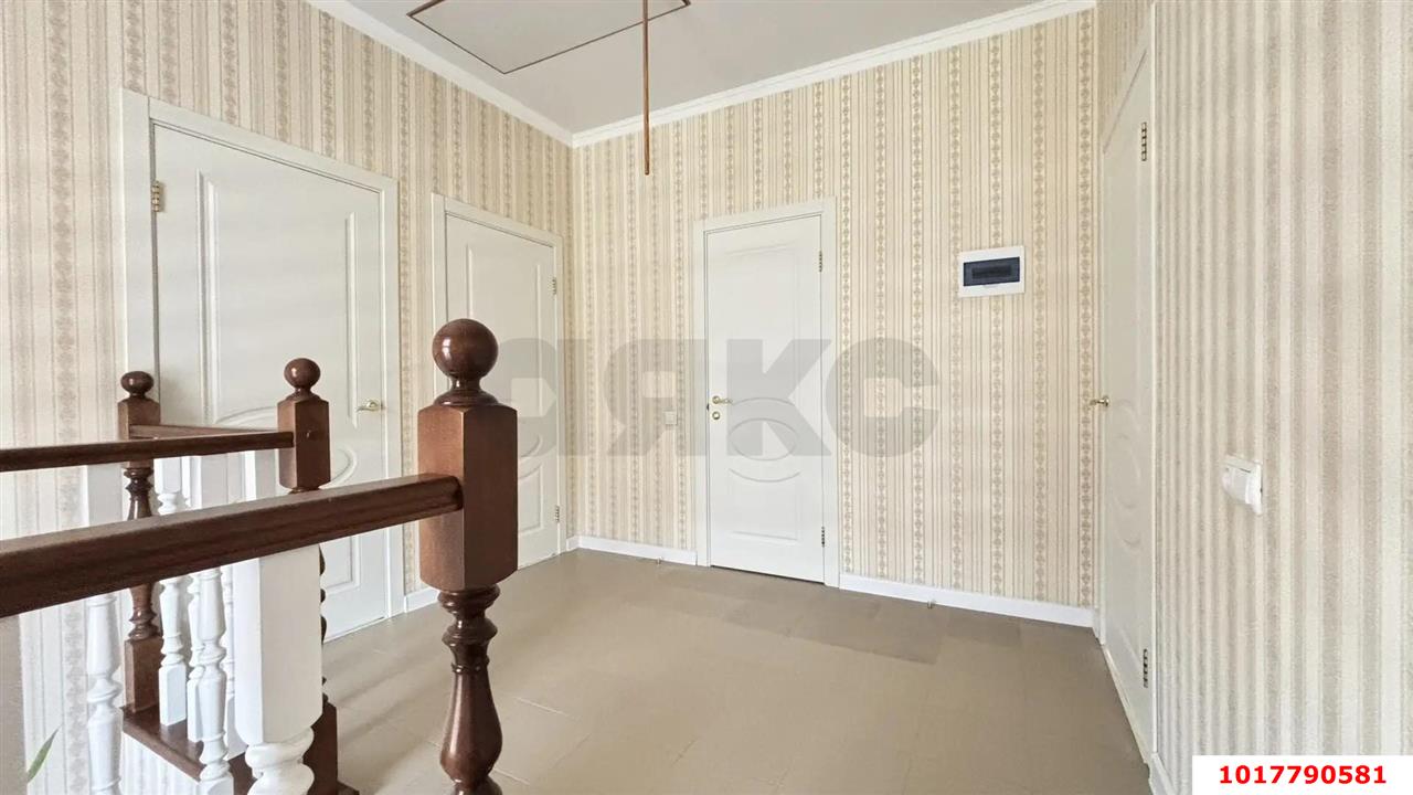 Фото №6: Дом <span class="whitespace-nowrap">146 м²</span> <span class="whitespace-nowrap">+ 3 сот.</span>, <span class="whitespace-nowrap">2 эт.</span> - Краснодар, Прикубанский внутригородской округ, мкр. КП Золотой город, пр-д 2-й Мартыновский, 50
