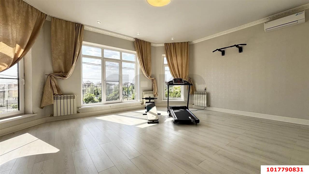 Фото №4: Дом <span class="whitespace-nowrap">136 м²</span> <span class="whitespace-nowrap">+ 2 сот.</span>, <span class="whitespace-nowrap">2 эт.</span> - Краснодар, Прикубанский внутригородской округ, мкр. КП Золотой город, пр-д 2-й Звенигородский, 49