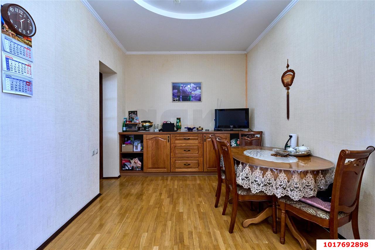 Фото №10: Дом <span class="whitespace-nowrap">435 м²</span> <span class="whitespace-nowrap">+ 4.5 сот.</span>, <span class="whitespace-nowrap">3 эт.</span> - Краснодар, Центральный внутригородской округ, мкр. Центральный, ул. Янковского, 47
