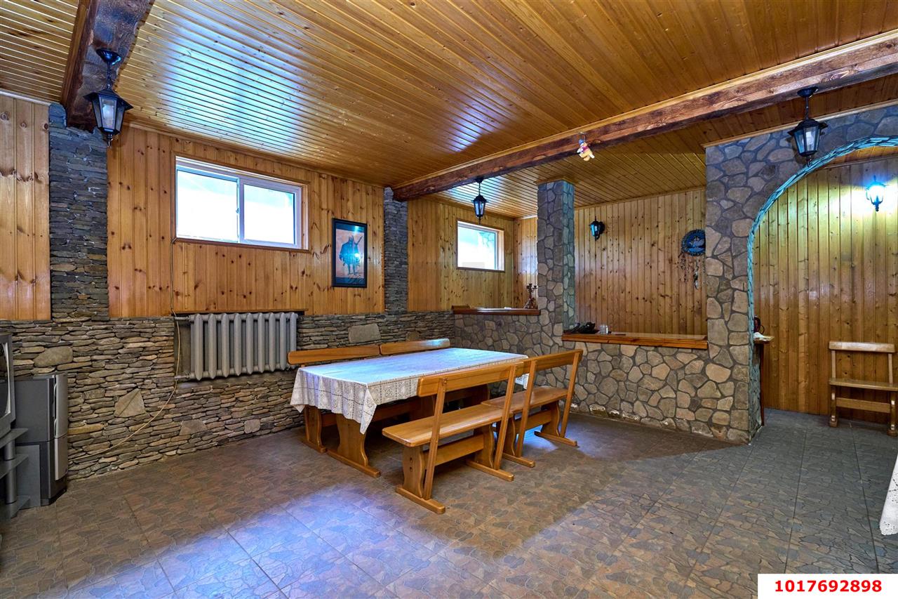 Фото №26: Дом <span class="whitespace-nowrap">435 м²</span> <span class="whitespace-nowrap">+ 4.5 сот.</span>, <span class="whitespace-nowrap">3 эт.</span> - Краснодар, Центральный внутригородской округ, мкр. Центральный, ул. Янковского, 47