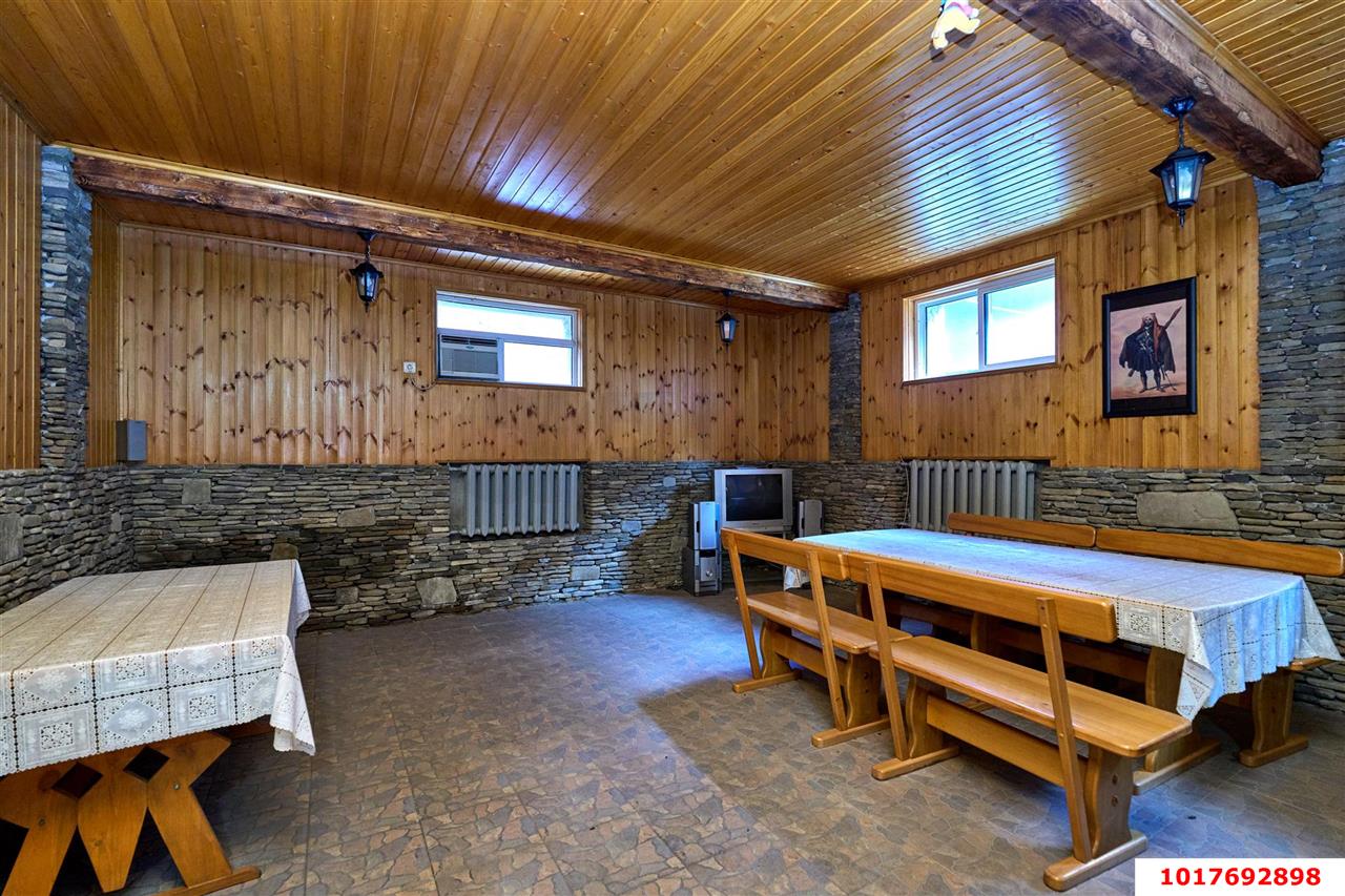 Фото №25: Дом <span class="whitespace-nowrap">435 м²</span> <span class="whitespace-nowrap">+ 4.5 сот.</span>, <span class="whitespace-nowrap">3 эт.</span> - Краснодар, Центральный внутригородской округ, мкр. Центральный, ул. Янковского, 47