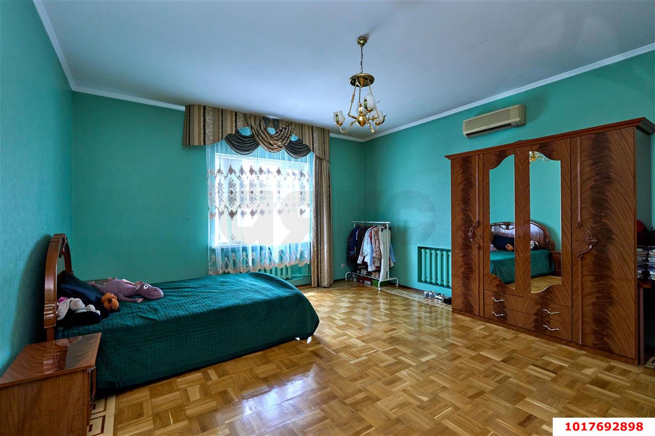 Фото №12: Дом <span class="whitespace-nowrap">435 м²</span> <span class="whitespace-nowrap">+ 4.5 сот.</span>, <span class="whitespace-nowrap">3 эт.</span> - Краснодар, Центральный внутригородской округ, мкр. Центральный, ул. Янковского, 47