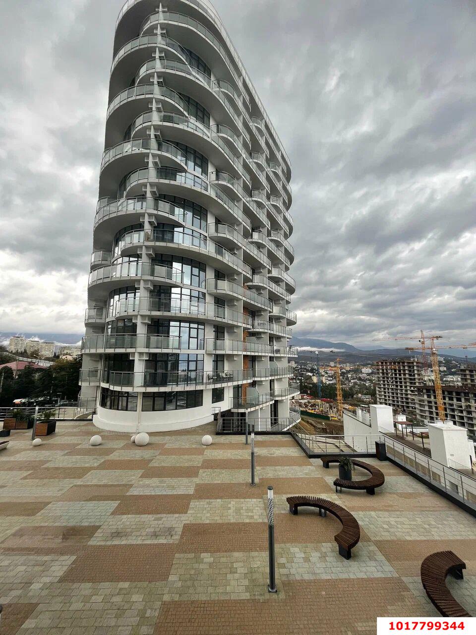 Фото №3: Апартаменты <span class="whitespace-nowrap">34 м²</span>, <span class="whitespace-nowrap">18/20 эт.</span> - Алушта, Профессорский Уголок, мкр. ЖК Крымская Резиденция, ул. Западная, 4к3