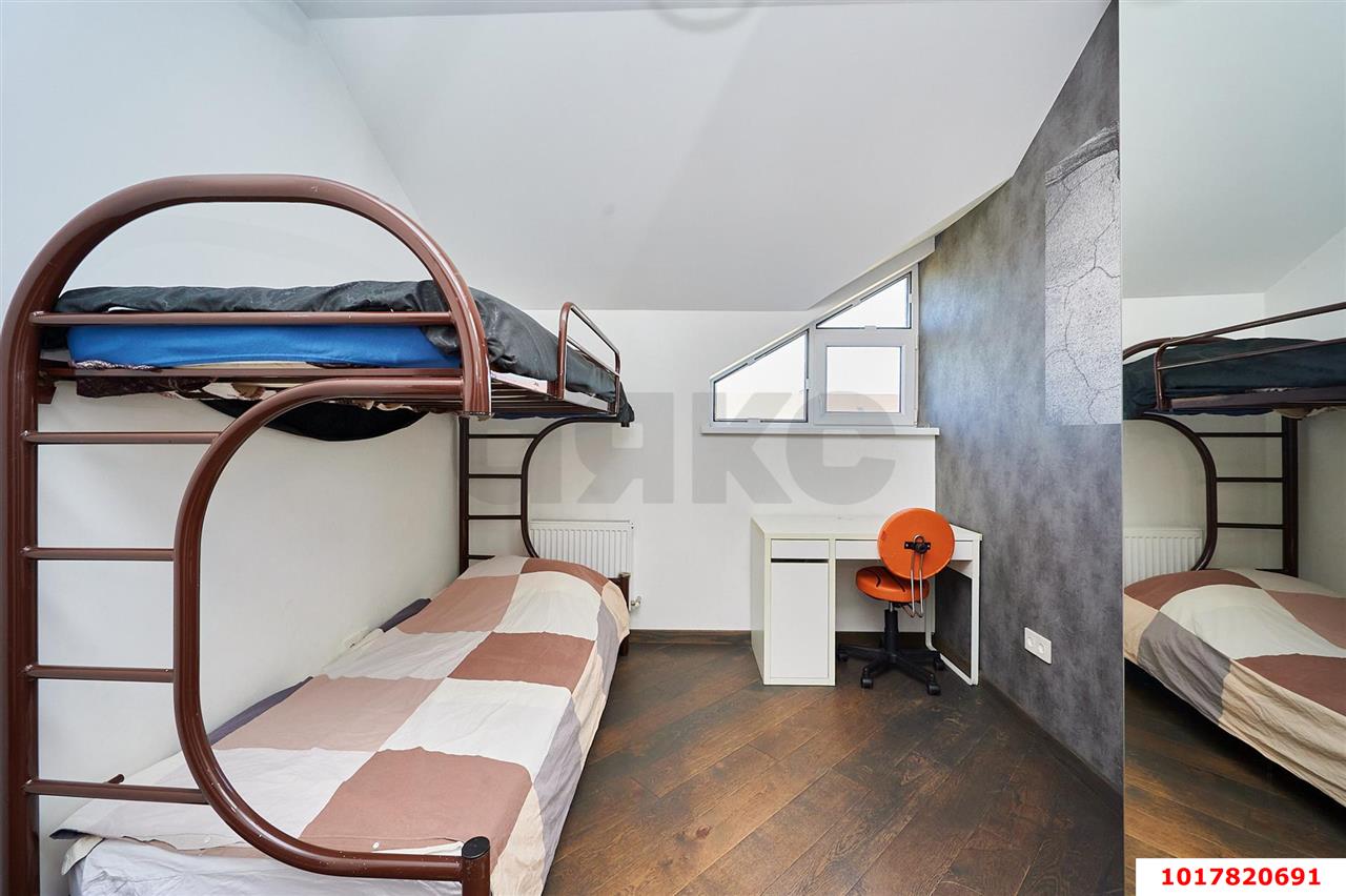 Фото №5: 4-комнатная квартира <span class="whitespace-nowrap">102 м²</span>, <span class="whitespace-nowrap">4/4 эт.</span> - Знаменский, Карасунский внутригородской округ, мкр. жилой комплекс Первомайский, ул. Первомайская, 36/4