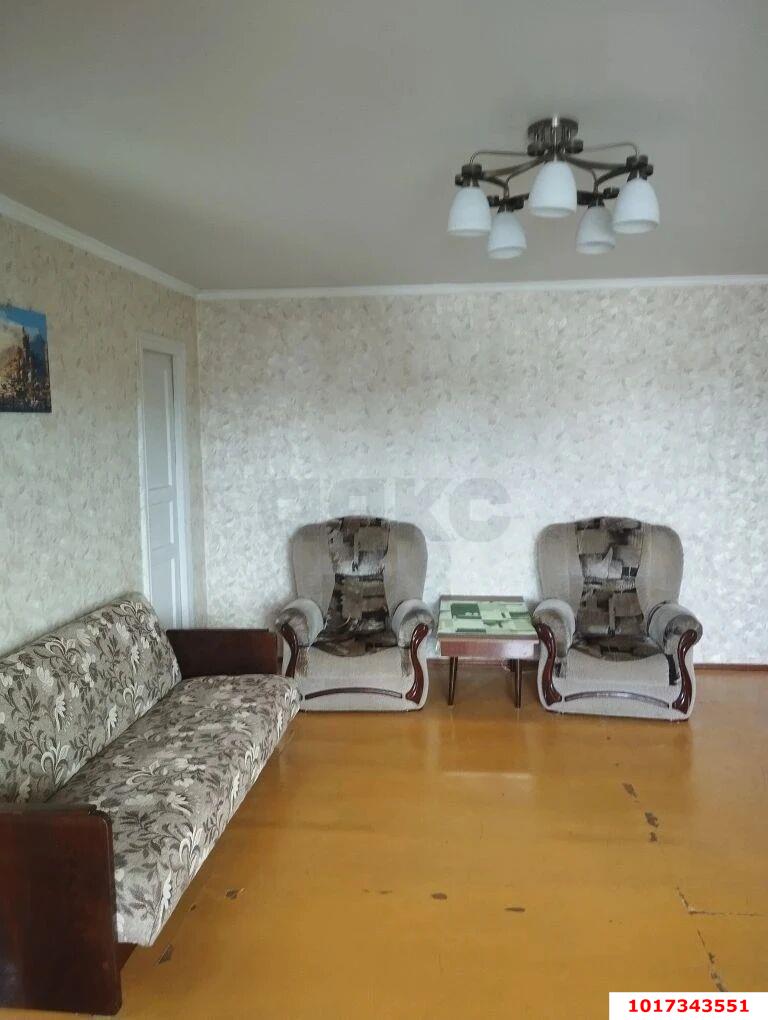 Фото №1: 2-комнатная квартира <span class="whitespace-nowrap">49 м²</span>, <span class="whitespace-nowrap">4/4 эт.</span> - Краснодар, Западный внутригородской округ, Горгаз, мкр. Центральный, пр-д Песчаный, 5