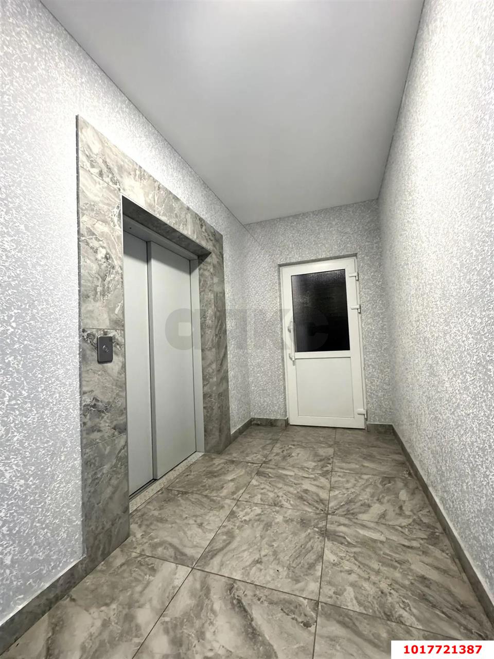 Фото №2: 1-комнатная квартира <span class="whitespace-nowrap">40 м²</span>, <span class="whitespace-nowrap">5/8 эт.</span> - Краснодар, Прикубанский внутригородской округ, мкр. жилой комплекс Краски, ул. Краеведа Соловьёва, 6к2