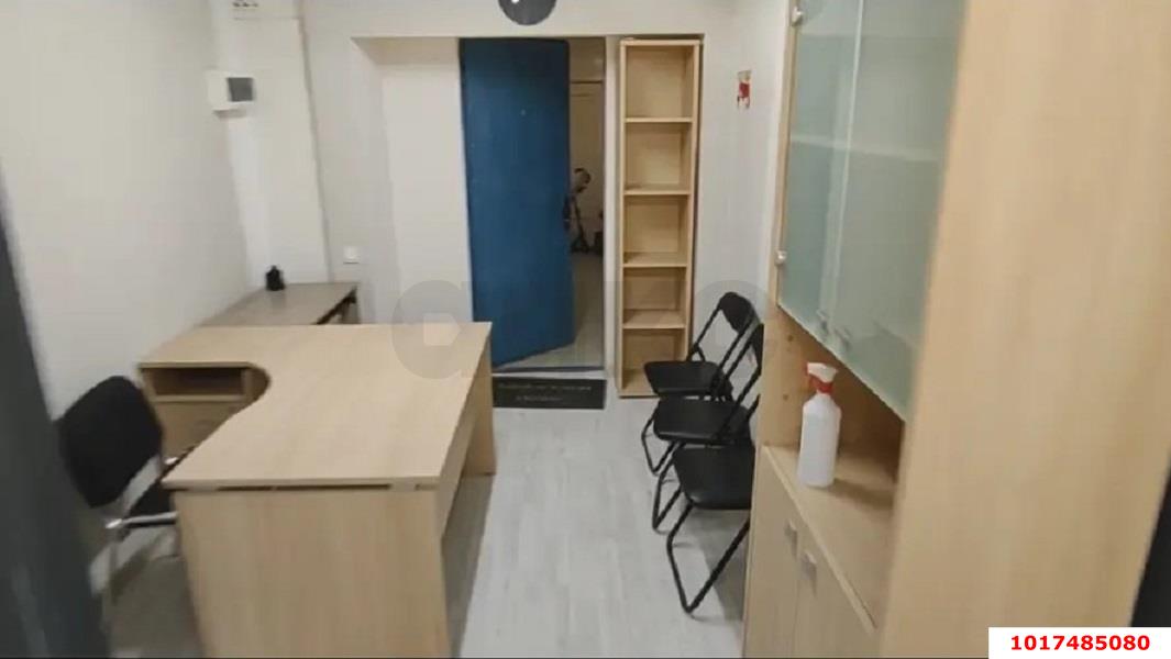 Фото №5: Торговое помещение <span class="whitespace-nowrap">17 м²</span>, <span class="whitespace-nowrap">1/5 эт.</span> - Краснодар, Прикубанский внутригородской округ, мкр. Фестивальный, ул. Атарбекова, 52