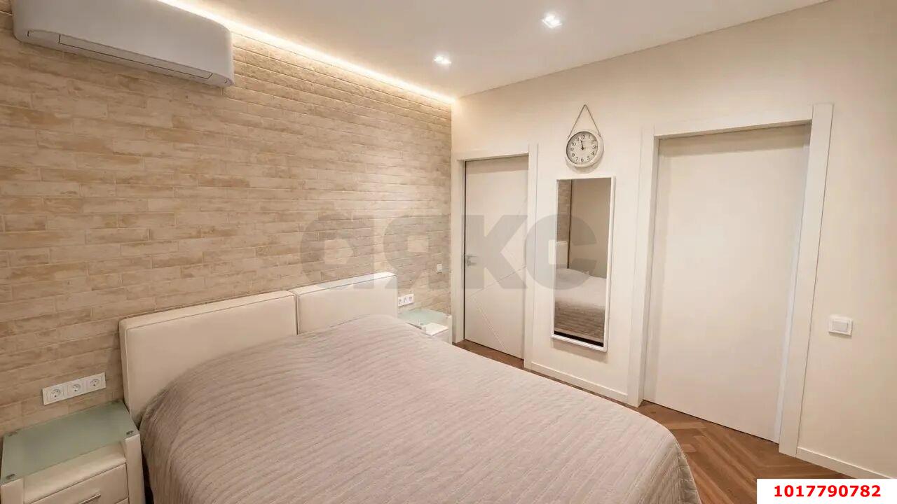 Фото №5: 2-комнатная квартира <span class="whitespace-nowrap">70 м²</span>, <span class="whitespace-nowrap">22/24 эт.</span> - Краснодар, Карасунский внутригородской округ, Хлопчато-бумажный Комбинат, мкр. жилой комплекс Фамилия, ул. Старокубанская, 124