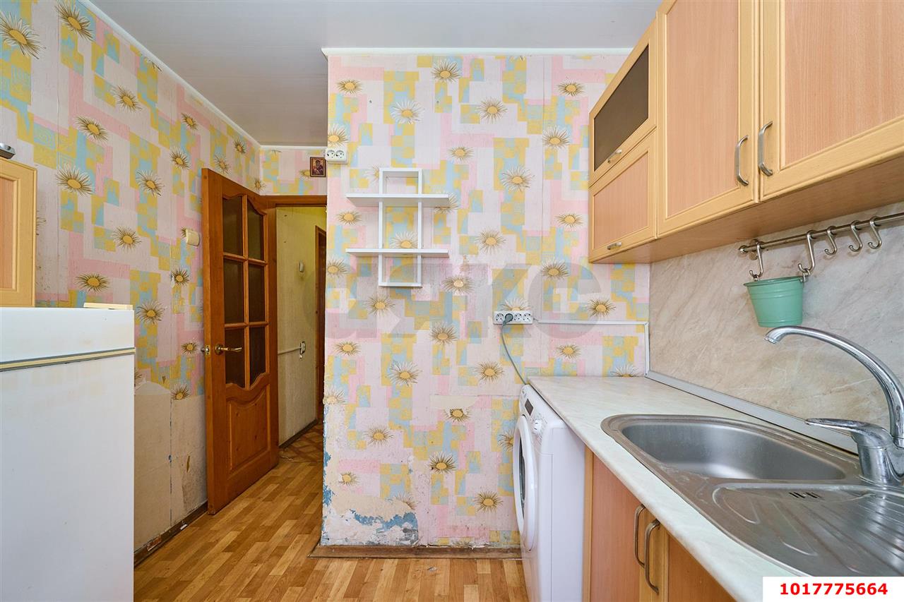 Фото №3: 1-комнатная квартира <span class="whitespace-nowrap">32 м²</span>, <span class="whitespace-nowrap">8/9 эт.</span> - Краснодар, Прикубанский внутригородской округ, мкр. 40 лет Победы, ул. имени 40-летия Победы, 146/7