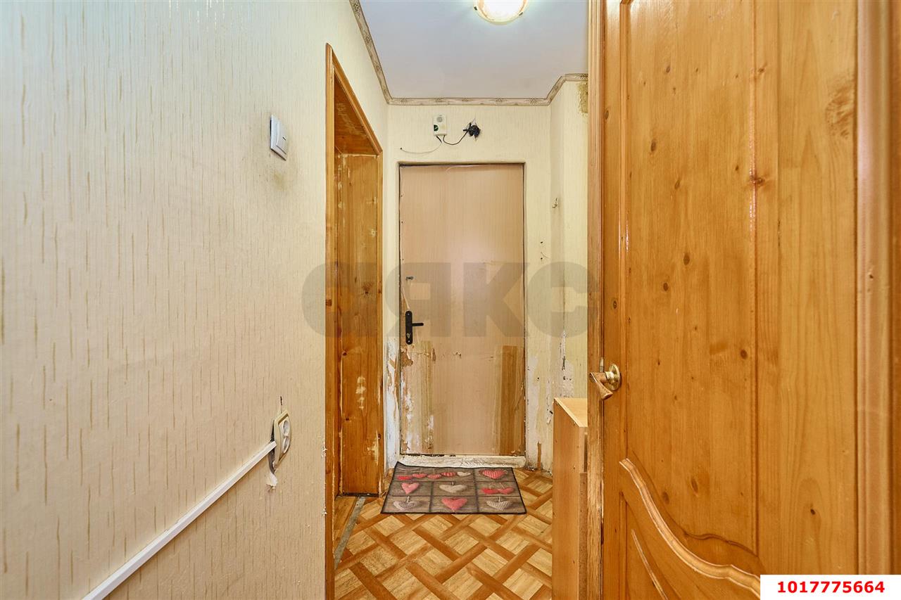 Фото №11: 1-комнатная квартира <span class="whitespace-nowrap">32 м²</span>, <span class="whitespace-nowrap">8/9 эт.</span> - Краснодар, Прикубанский внутригородской округ, мкр. 40 лет Победы, ул. имени 40-летия Победы, 146/7