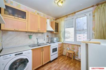 Фото №1: 1-комнатная квартира <span class="whitespace-nowrap">32 м²</span>, <span class="whitespace-nowrap">8/9 эт.</span> - Краснодар, мкр. 40 лет Победы, ул. имени 40-летия Победы, 146/7