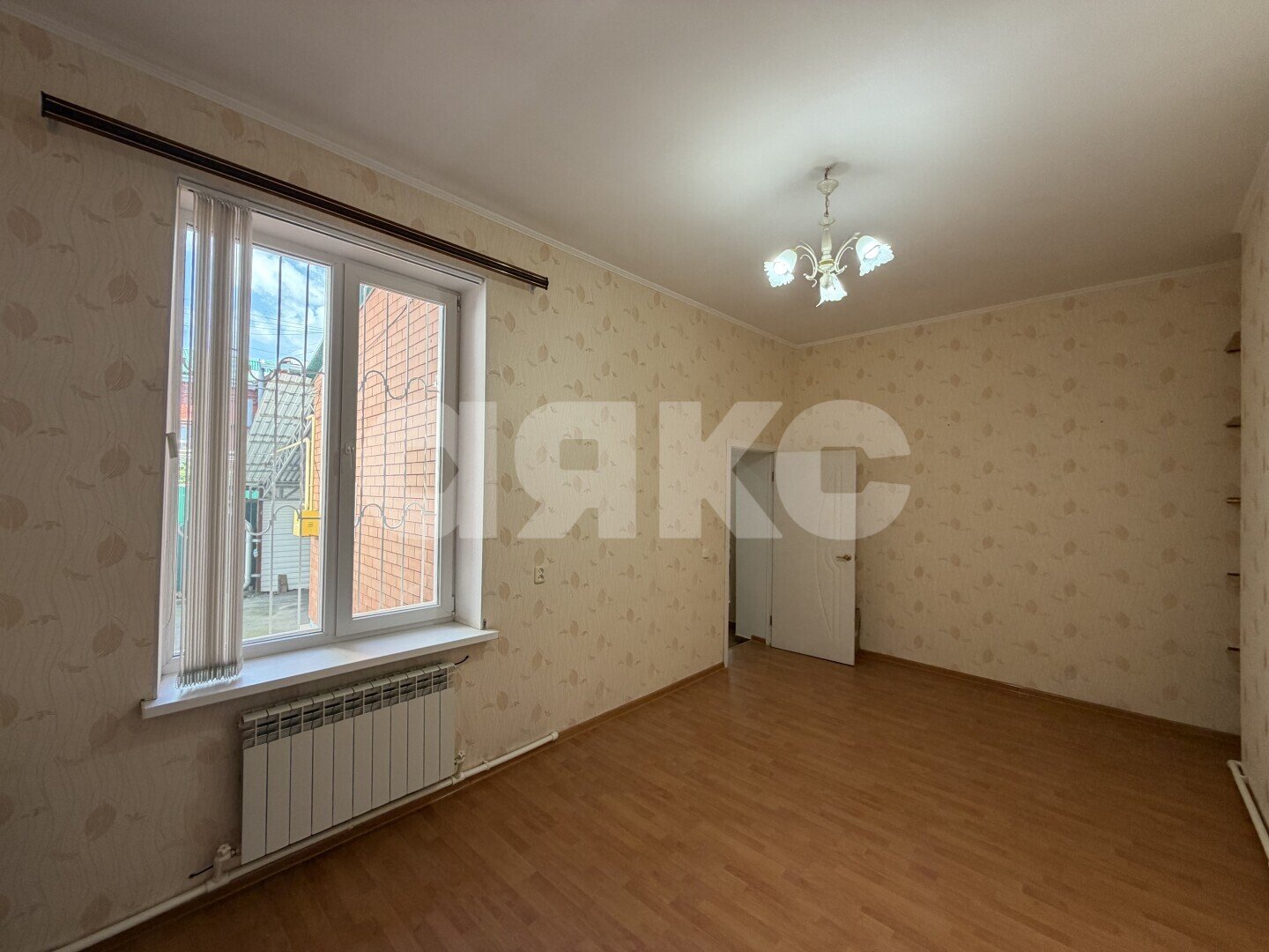 Фото №10: Дом <span class="whitespace-nowrap">60 м²</span> <span class="whitespace-nowrap">+ 2 сот.</span>, <span class="whitespace-nowrap">1 эт.</span> - Армавир, мкр. квартал Центр, ул. Комсомольская