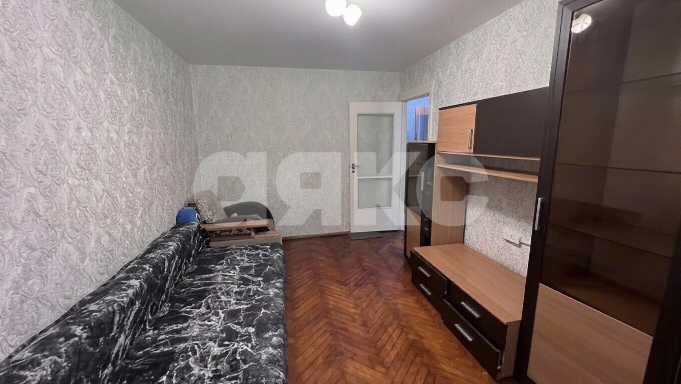 Фото №1: 2-комнатная квартира <span class="whitespace-nowrap">42 м²</span>, <span class="whitespace-nowrap">1/5 эт.</span> - Майкоп, мкр. квартал Черёмушки, ул. Димитрова, 11/2