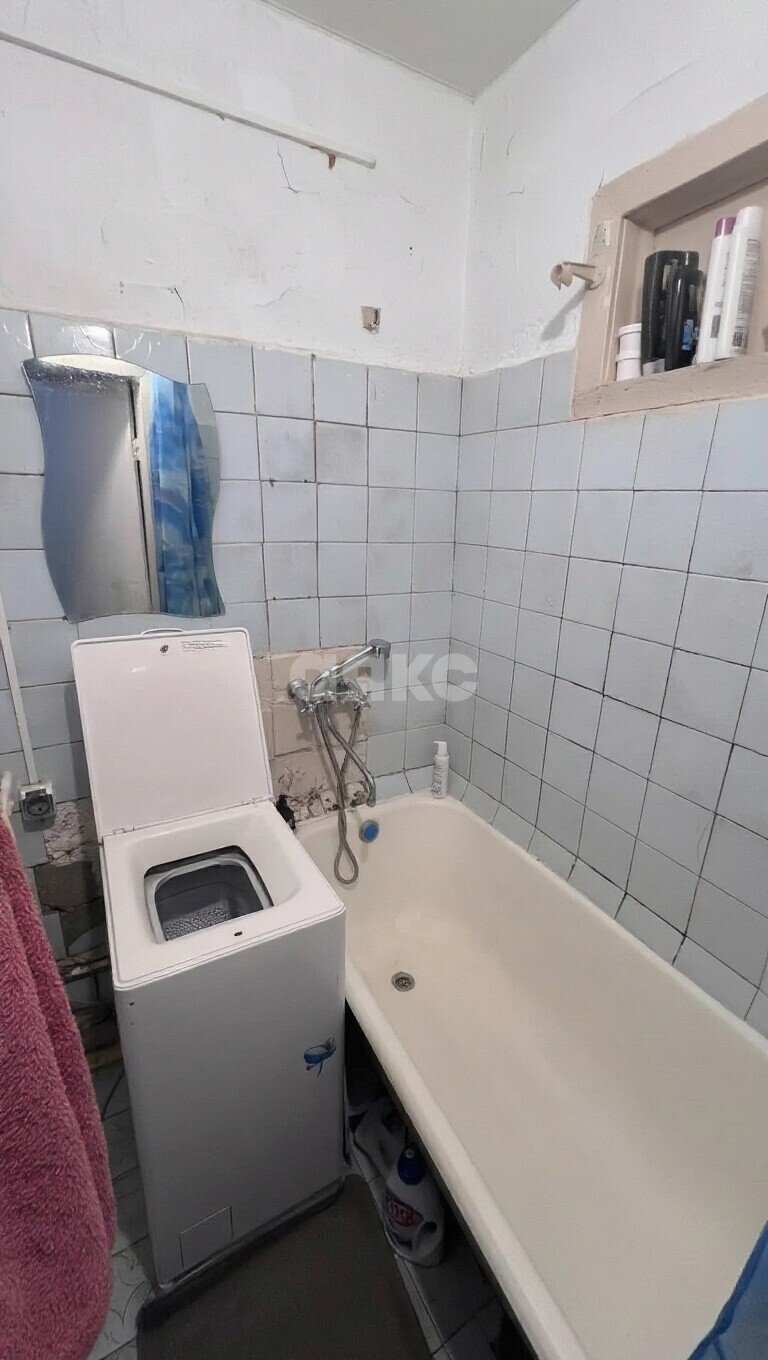 Фото №8: 2-комнатная квартира <span class="whitespace-nowrap">42 м²</span>, <span class="whitespace-nowrap">1/5 эт.</span> - Майкоп, мкр. квартал Черёмушки, ул. Димитрова, 11/2