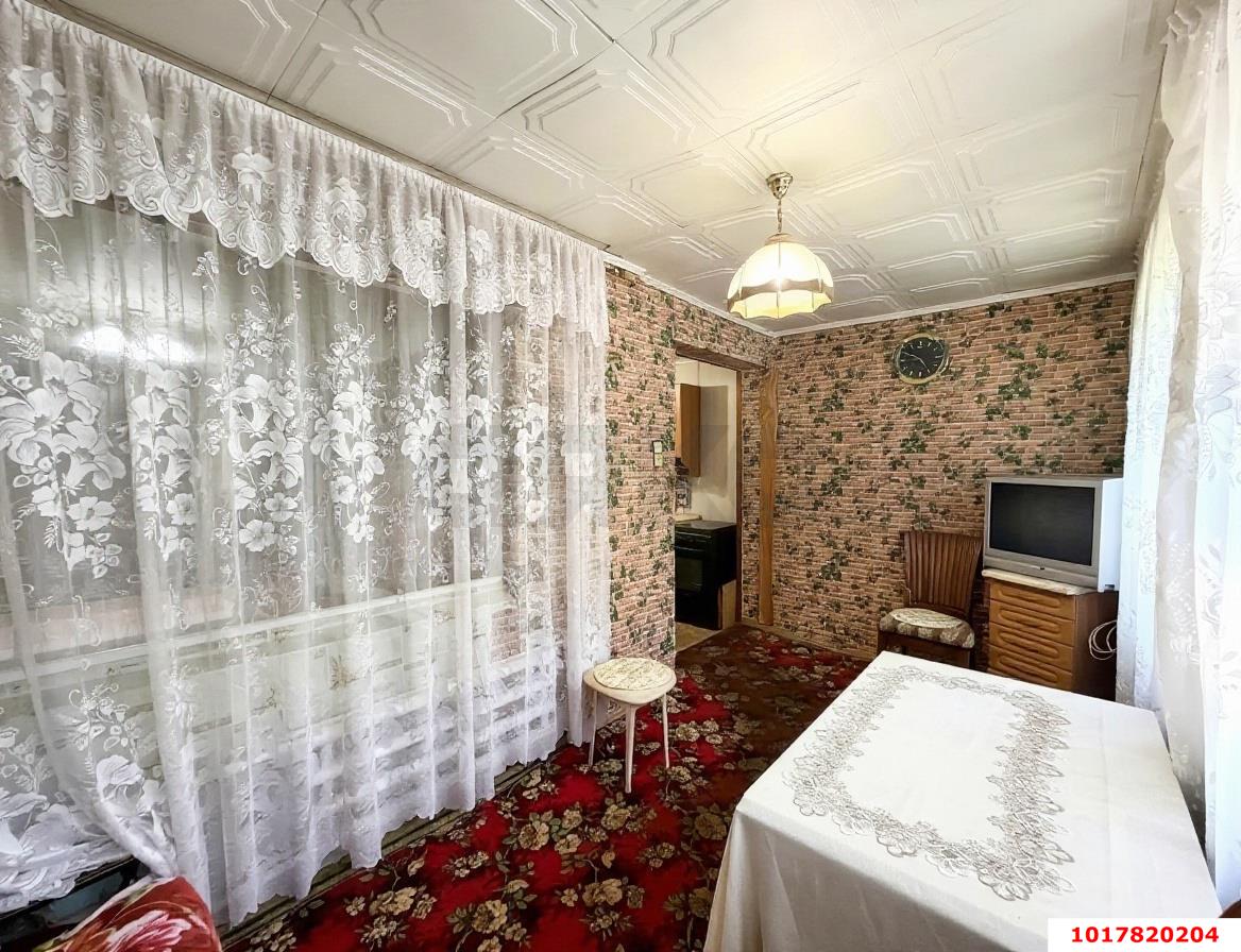 Фото №3: 2-комнатная квартира <span class="whitespace-nowrap">52 м²</span>, <span class="whitespace-nowrap">1/5 эт.</span> - Краснодар, Карасунский внутригородской округ, мкр. Гидростроителей, ул. Гидростроителей, 36
