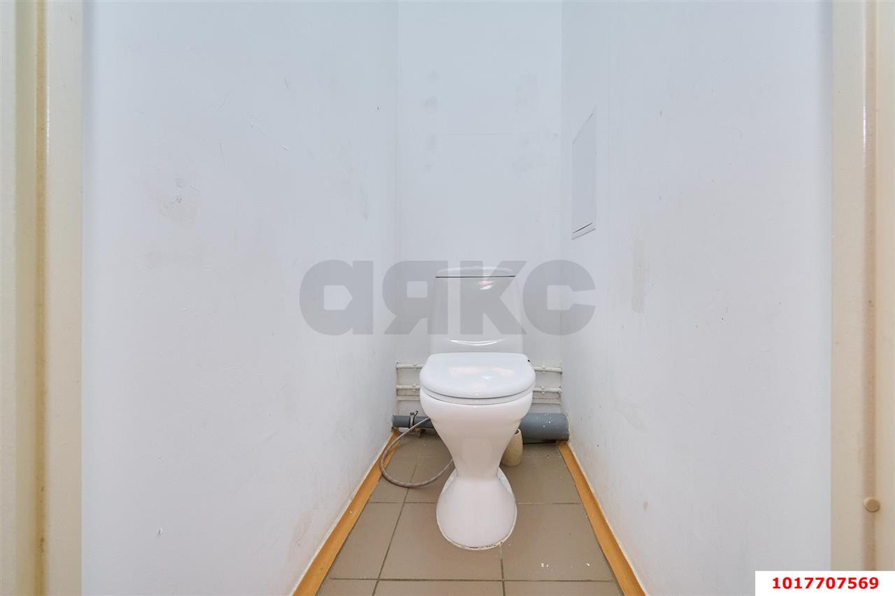 Фото №10: 2-комнатная квартира <span class="whitespace-nowrap">64 м²</span>, <span class="whitespace-nowrap">9/16 эт.</span> - Краснодар, Прикубанский внутригородской округ, мкр. Восточно-Кругликовский, ул. им. Героя Яцкова И.В., 28