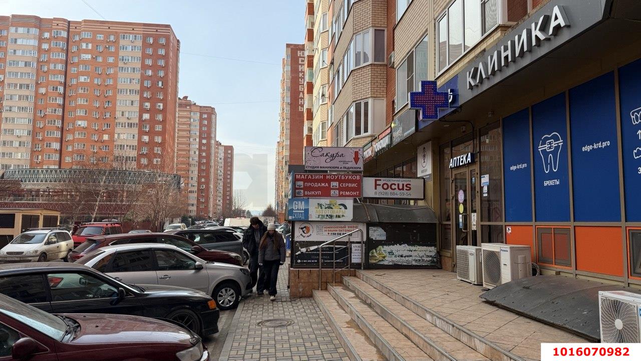 Фото №2: Торговое помещение <span class="whitespace-nowrap">72 м²</span>, <span class="whitespace-nowrap">1/24 эт.</span> - Краснодар, Прикубанский внутригородской округ, Панорама, мкр. ЖК Панорама, ул. Восточно-Кругликовская, 22/3