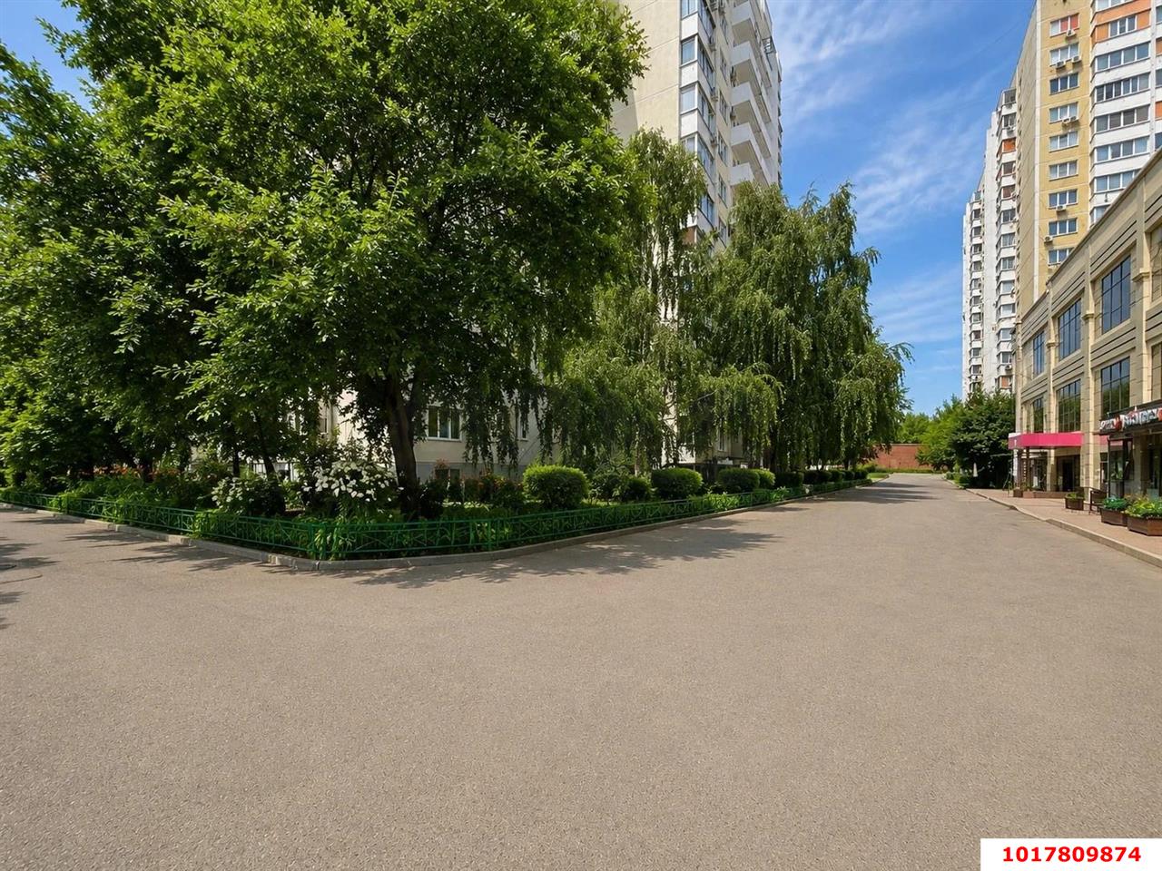 Фото №3: Торговое помещение <span class="whitespace-nowrap">30 м²</span>, <span class="whitespace-nowrap">12 эт.</span> - Краснодар, Прикубанский внутригородской округ, мкр. Микрохирургии глаза, ул. Академика Лукьяненко, 26