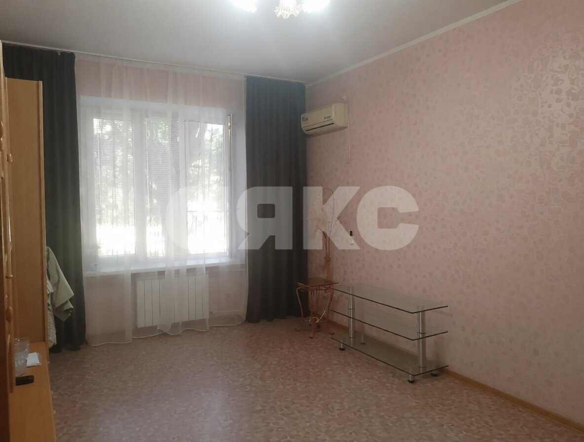Фото №6: 1-комнатная квартира <span class="whitespace-nowrap">37 м²</span>, <span class="whitespace-nowrap">1/5 эт.</span> - Волгоград, р. Краснооктябрьский, пр-кт Металлургов, 24