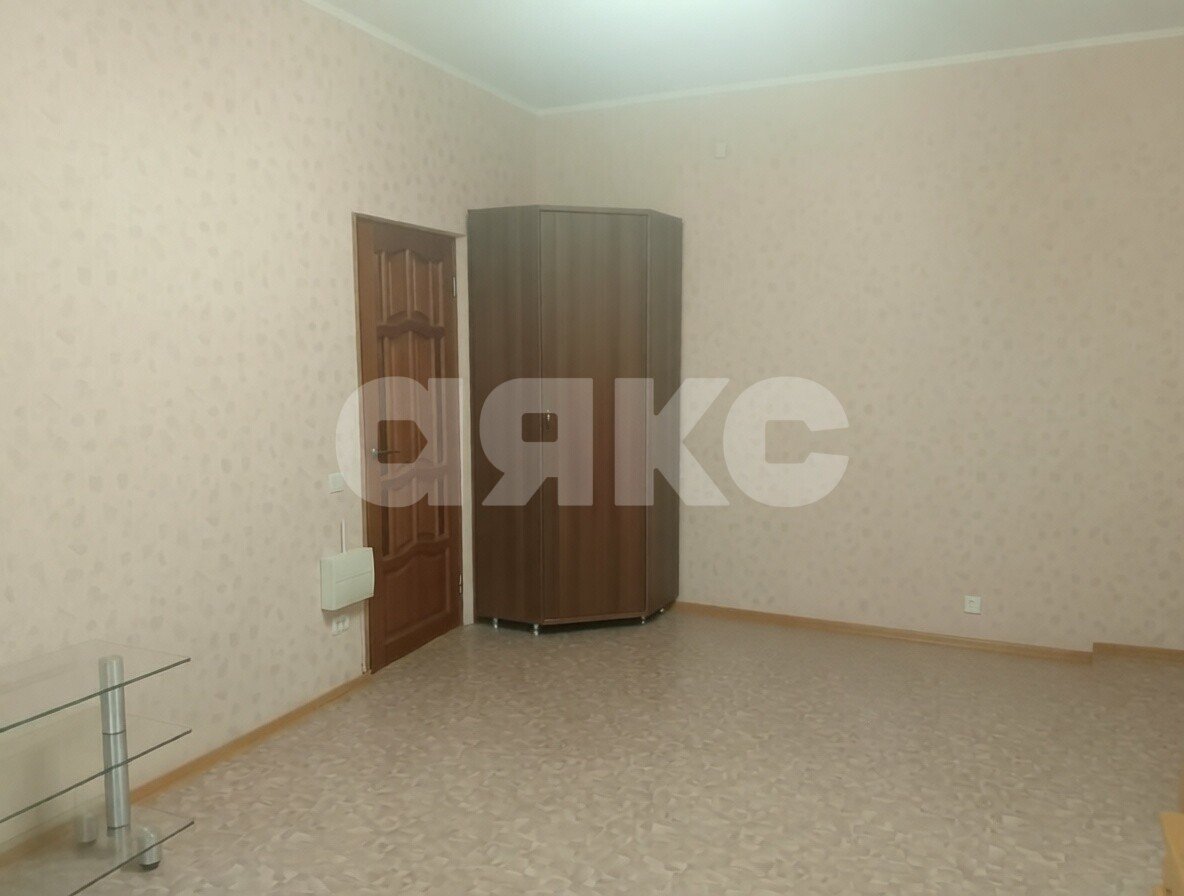 Фото №5: 1-комнатная квартира <span class="whitespace-nowrap">37 м²</span>, <span class="whitespace-nowrap">1/5 эт.</span> - Волгоград, р. Краснооктябрьский, пр-кт Металлургов, 24