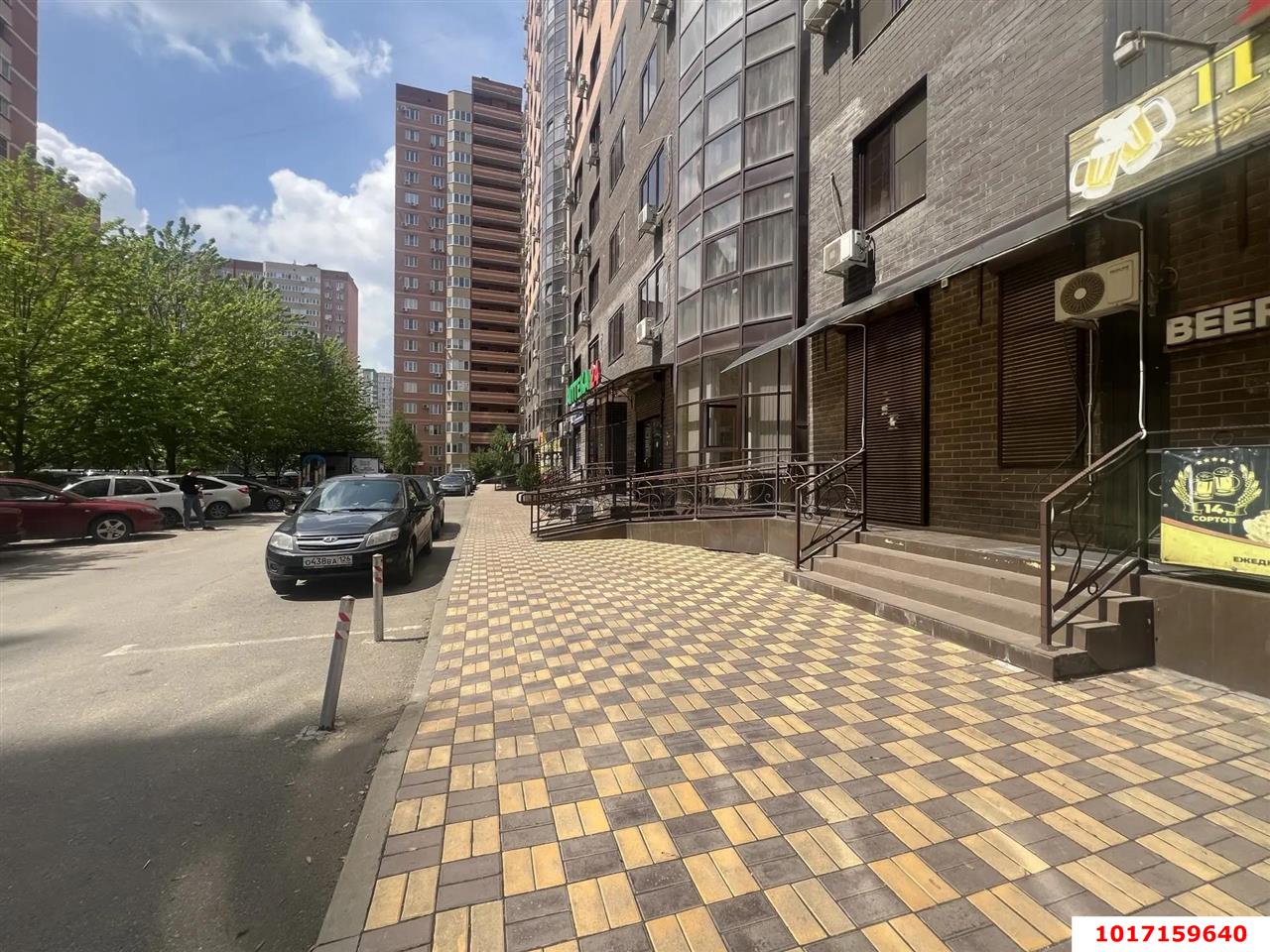 Фото №3: Торговое помещение <span class="whitespace-nowrap">45 м²</span>, <span class="whitespace-nowrap">1/20 эт.</span> - Краснодар, Прикубанский внутригородской округ, Панорама, ЖК Перспектива, мкр. ЖК Династия, ул. Героев-Разведчиков, 12/1