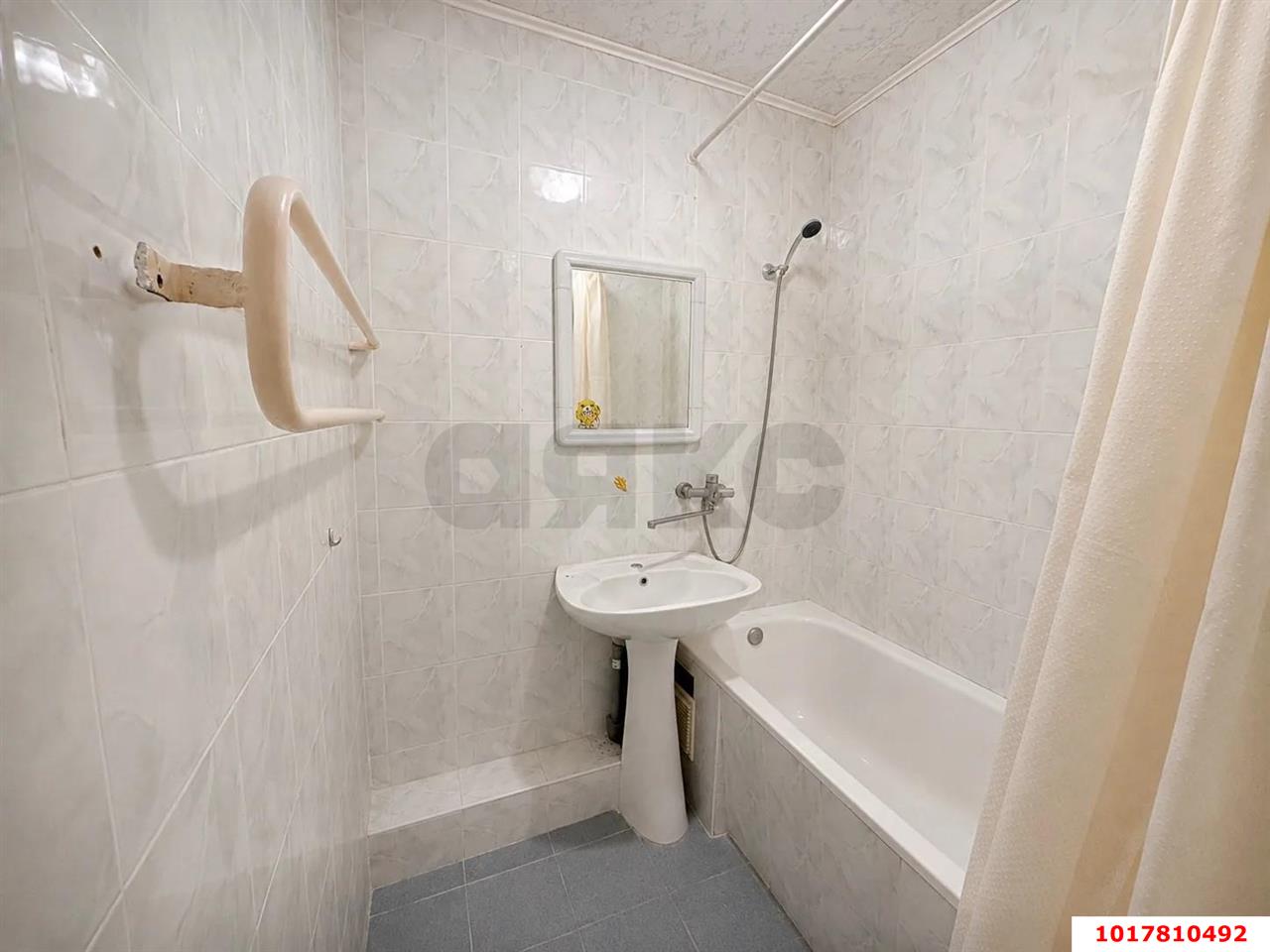 Фото №10: 3-комнатная квартира <span class="whitespace-nowrap">65 м²</span>, <span class="whitespace-nowrap">2/9 эт.</span> - Краснодар, Центральный внутригородской округ, мкр. Дубинка, ул. Ставропольская, 184