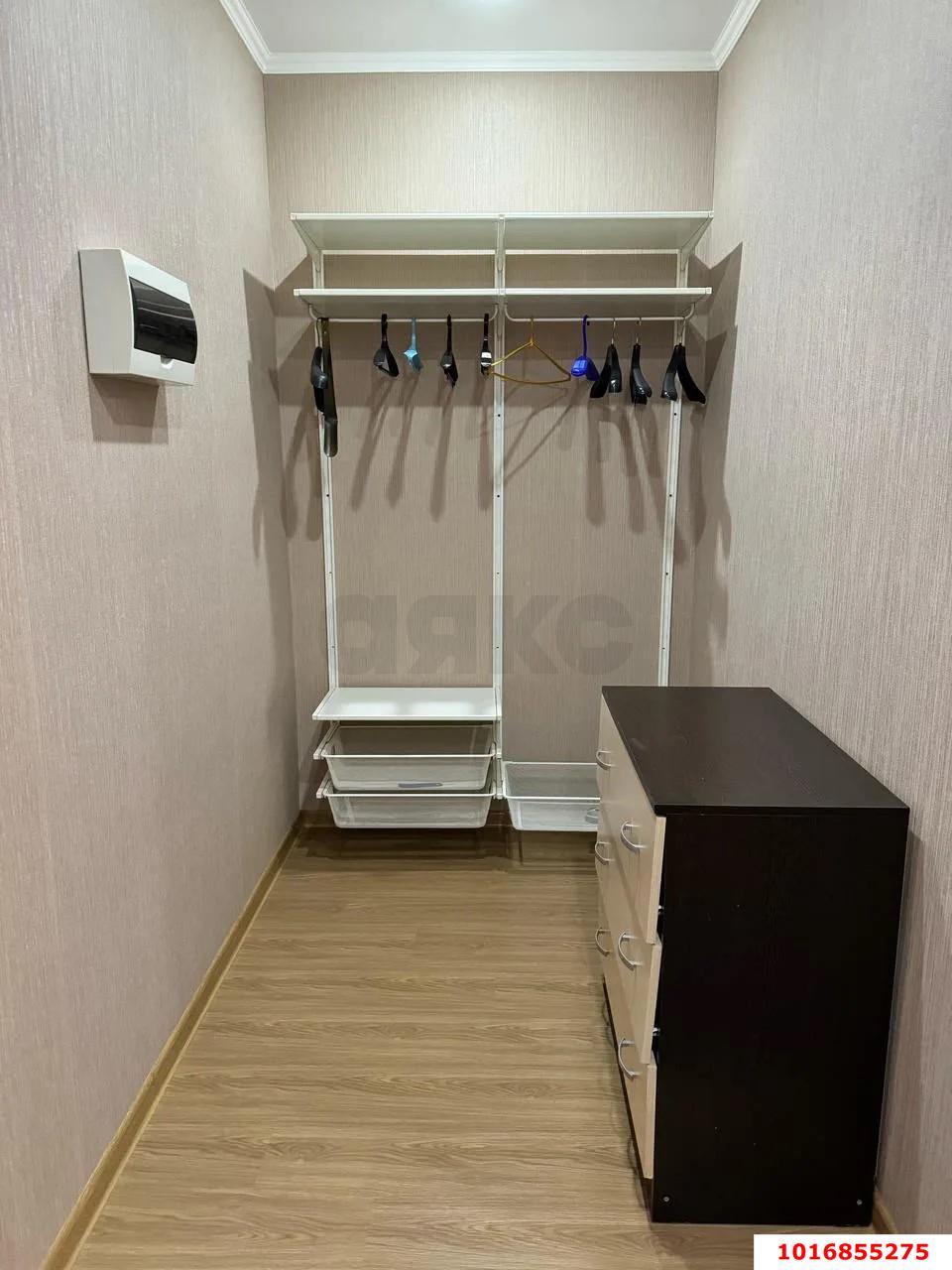 Фото №5: 2-комнатная квартира <span class="whitespace-nowrap">67 м²</span>, <span class="whitespace-nowrap">4/25 эт.</span> - Краснодар, Прикубанский внутригородской округ, мкр. 40 лет Победы, ул. имени 40-летия Победы, 60