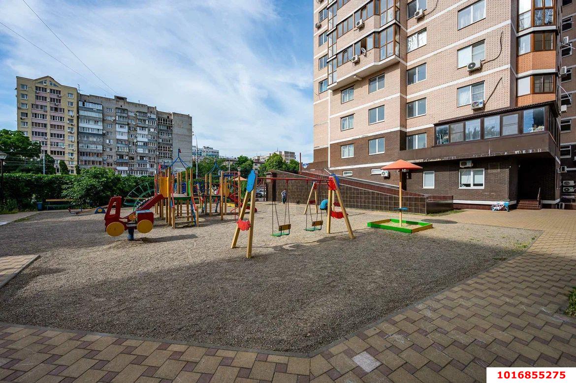 Фото №17: 2-комнатная квартира <span class="whitespace-nowrap">67 м²</span>, <span class="whitespace-nowrap">4/25 эт.</span> - Краснодар, Прикубанский внутригородской округ, мкр. 40 лет Победы, ул. имени 40-летия Победы, 60